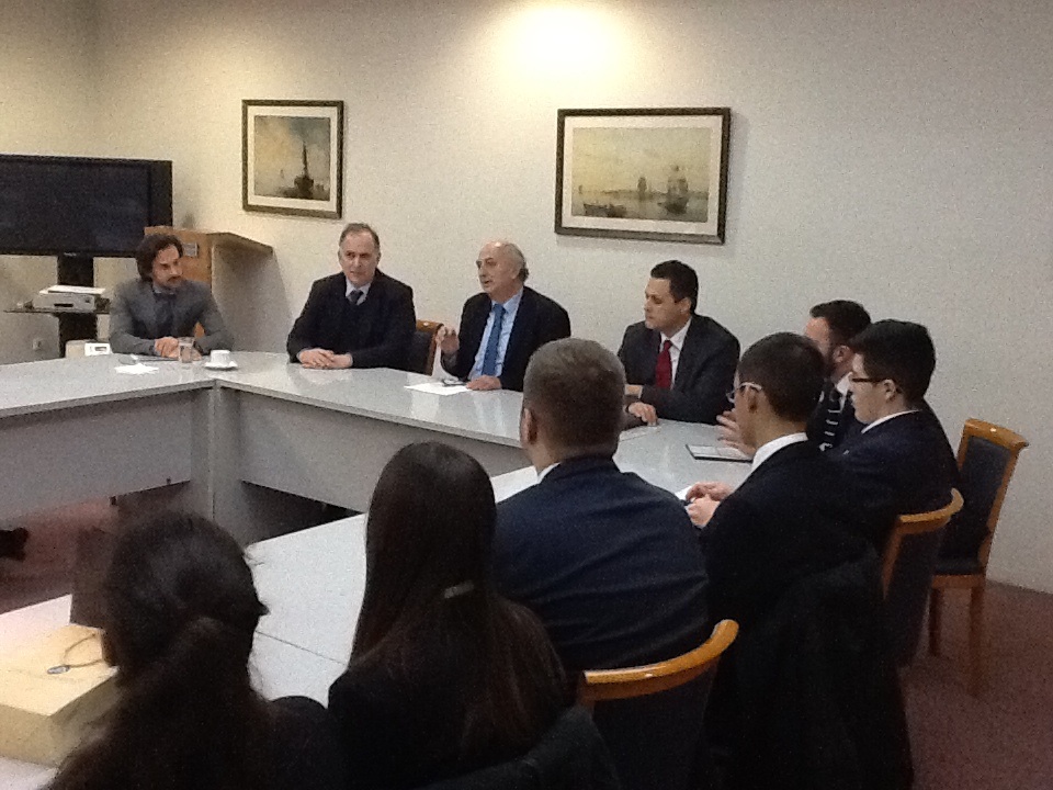 Επίσκεψη μαθητριών και μαθητών από το εκπαιδευτικό πρόγραμμα «Harvard Model United Nations»