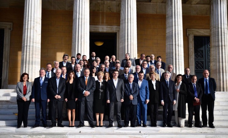 «Συνεχίζουμε με νέα ορμή και δύναμη. Με όλες μας τις δυνάμεις και με νέες δυνάμεις είμαστε στον αγώνα για να επιτύχουμε.»