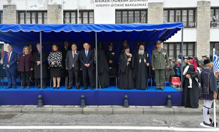 Εκπροσωπώντας την κυβέρνηση στην 105η επέτειο απελευθέρωσης της πόλης της Καστοριάς.