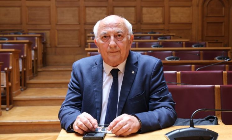Η κυβέρνηση της ΝΔ συνεχίζει την πολιτική που φτωχοποιεί την ελληνική Κοινωνία